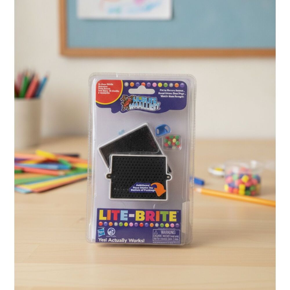 World's Smallest Lite Brite Light Up Board Game Miniature Toy Mini Pocket NIP